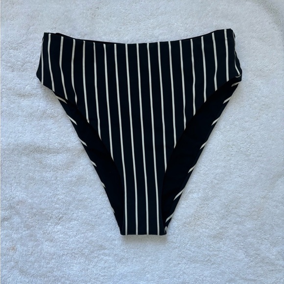 ALIX NYC Sagamore Bikini Set in Stripe - Picture 10 of 10